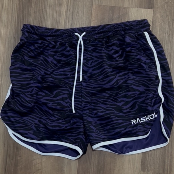 Raskol Shorts - Picture 1 of 2
